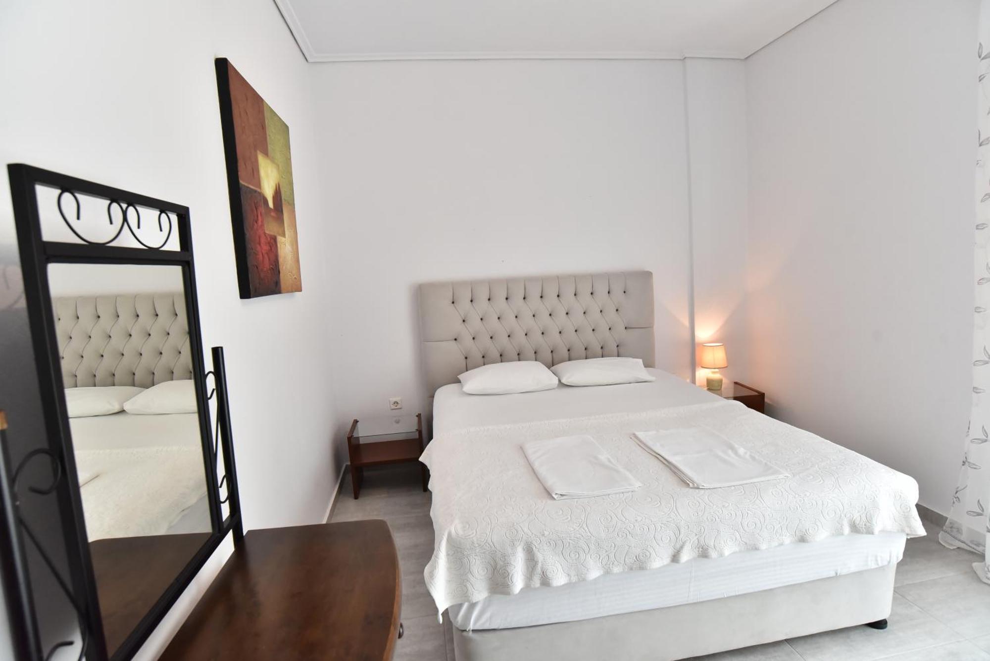 Luca Apartments PalaiónTsiflíkion Esterno foto