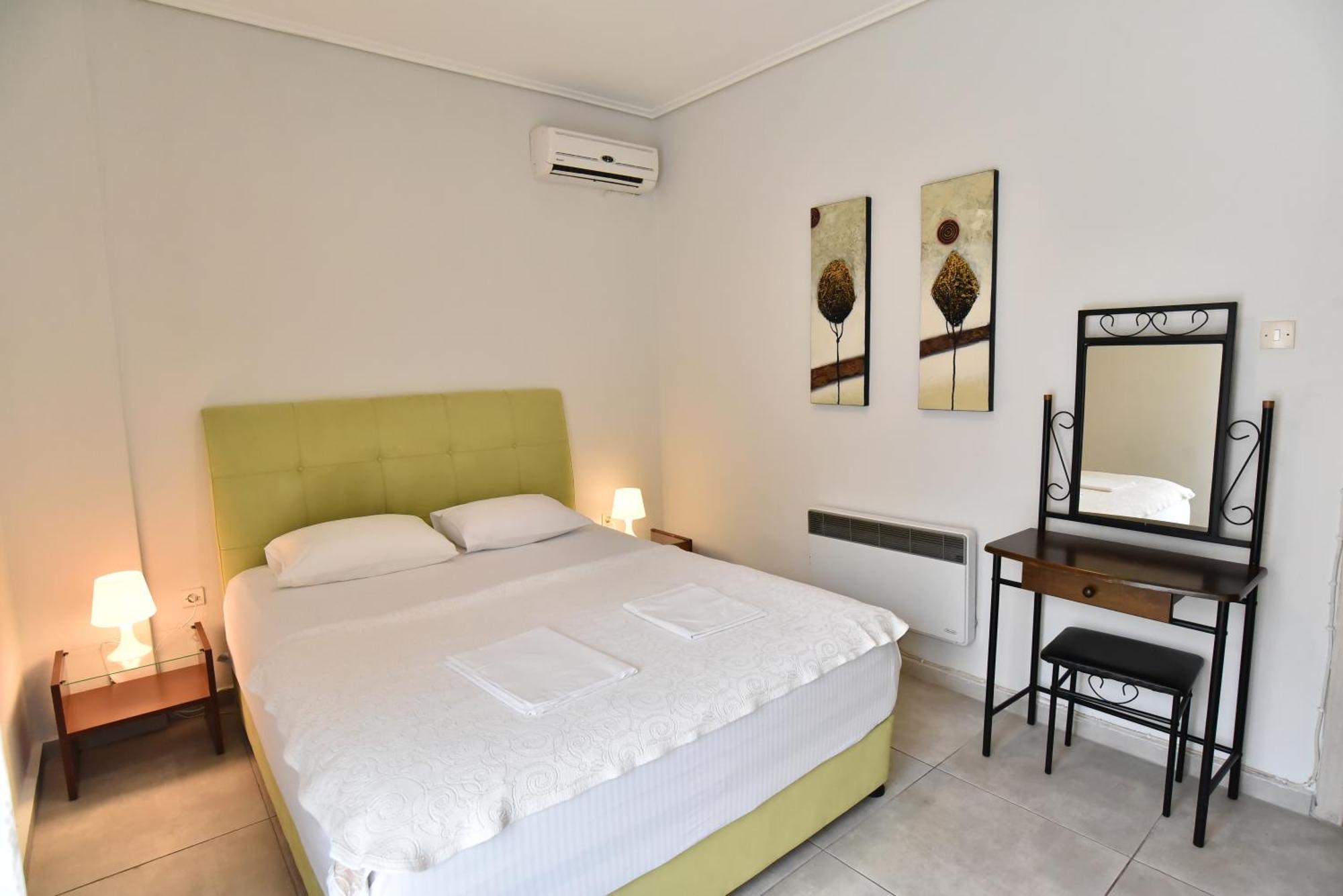 Luca Apartments PalaiónTsiflíkion Esterno foto