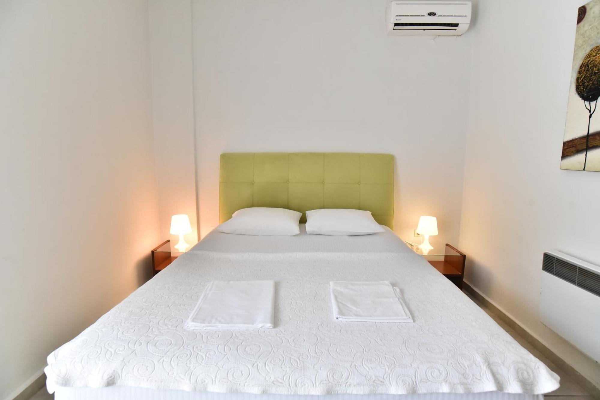 Luca Apartments PalaiónTsiflíkion Esterno foto
