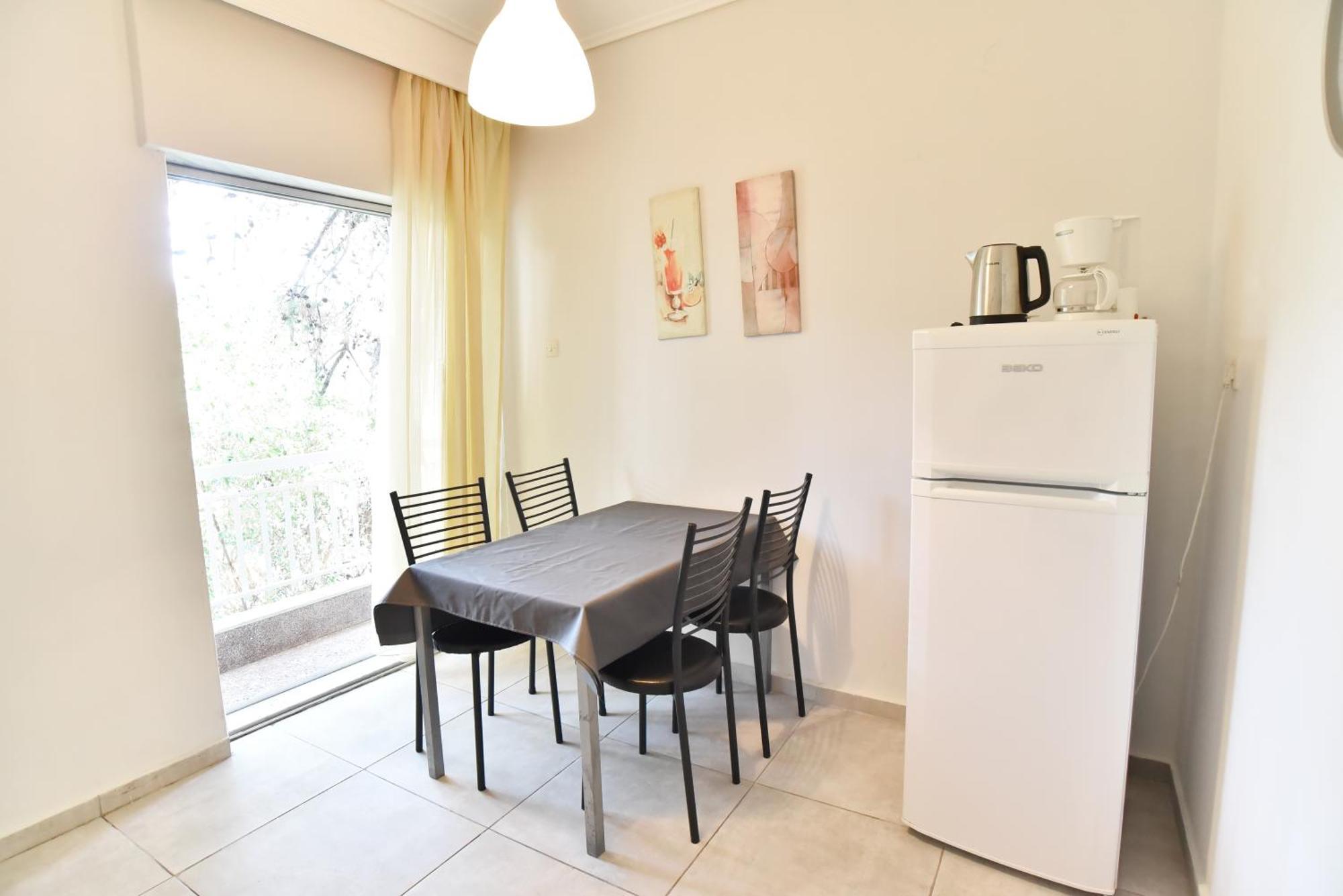 Luca Apartments PalaiónTsiflíkion Esterno foto